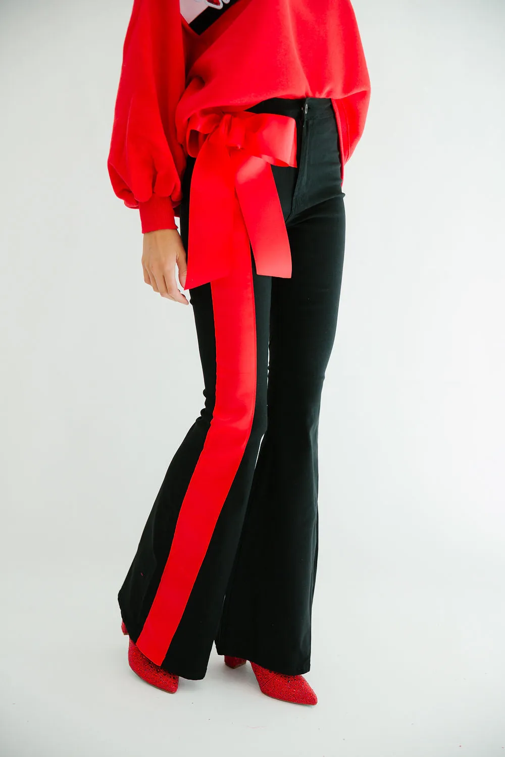 HOLIDAY SEASON BLACK FLARES